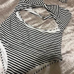 Striped Cupshe split middle one piece . Size XL